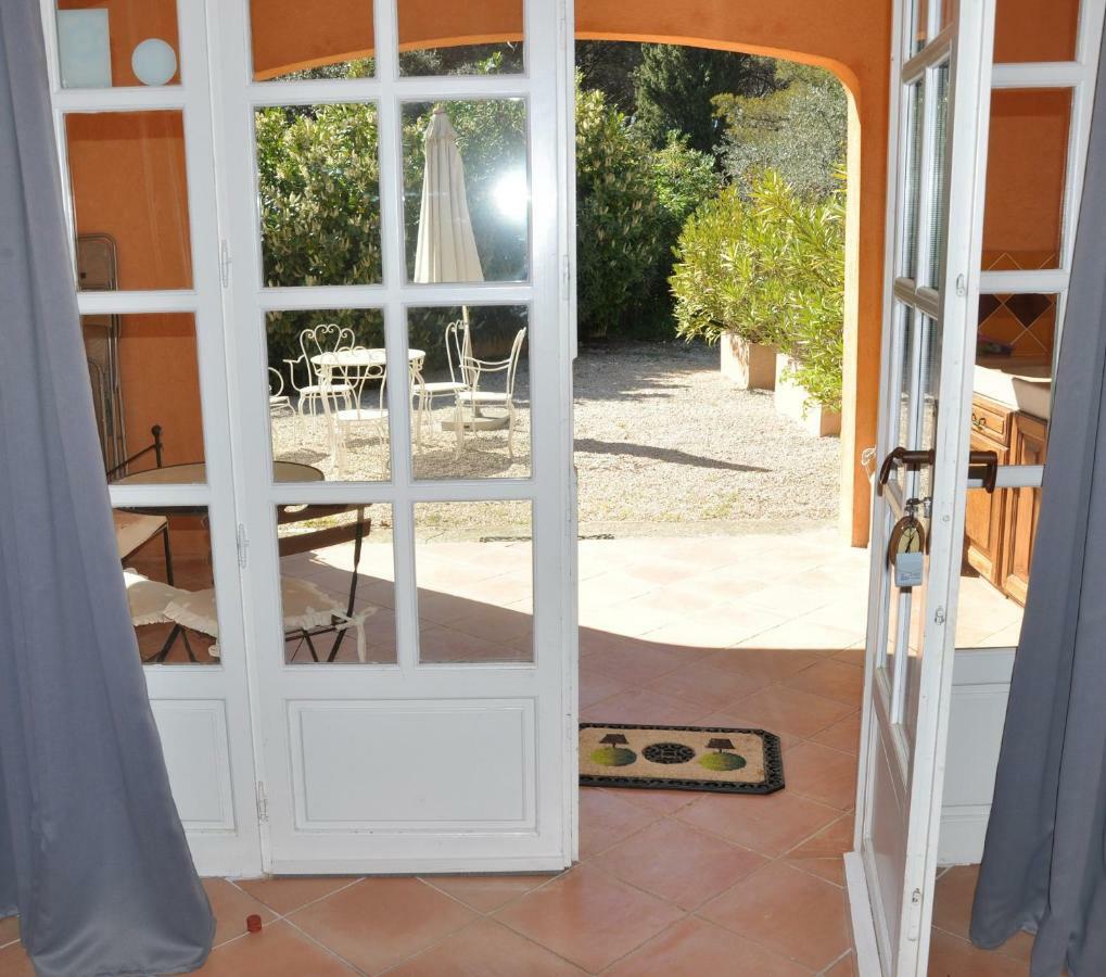 Bed and Breakfast Mas Des Oliviers Saint-Marc-Jaumegarde Экстерьер фото